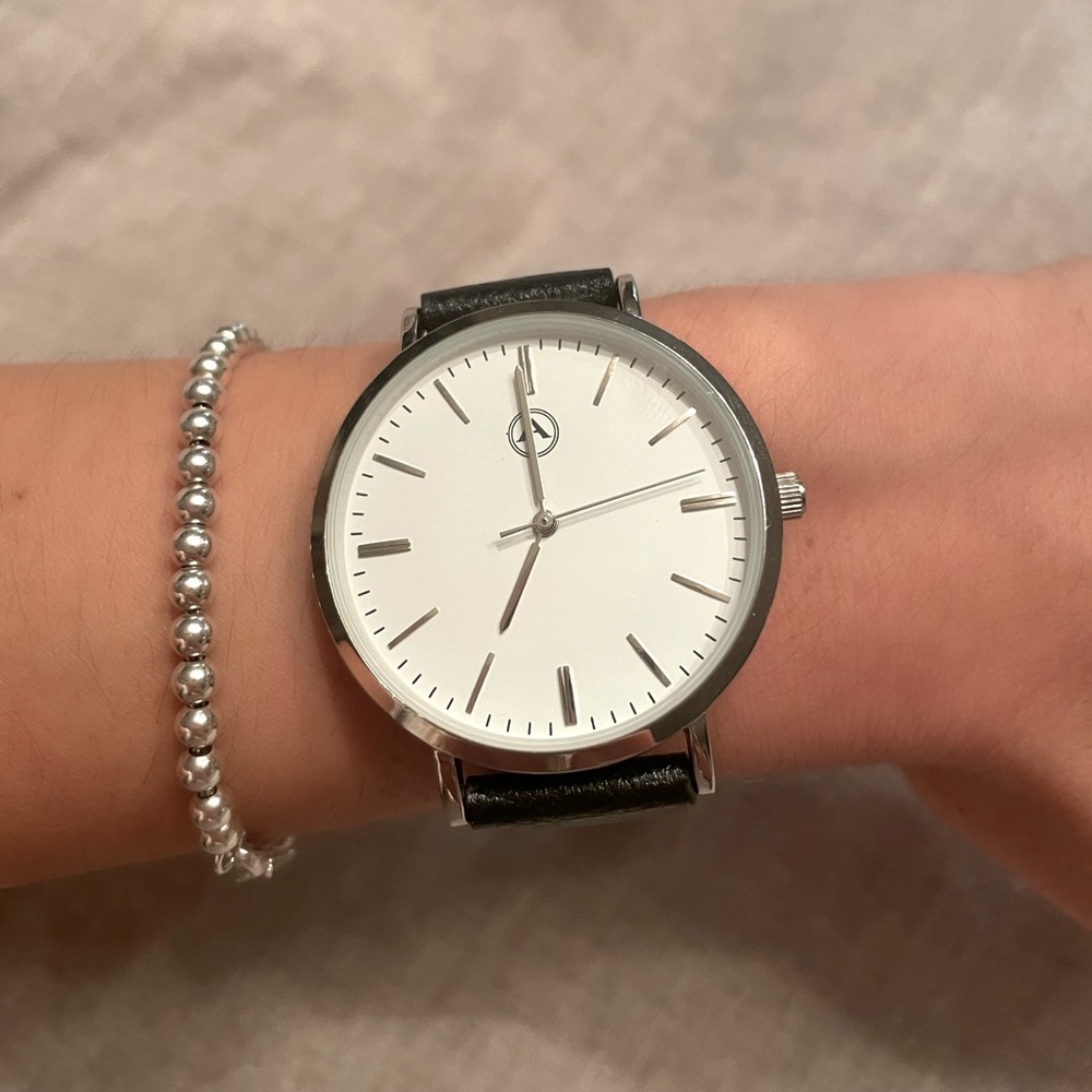 Akribos XXIV Black Leather Women’s Watch NEVER WORN